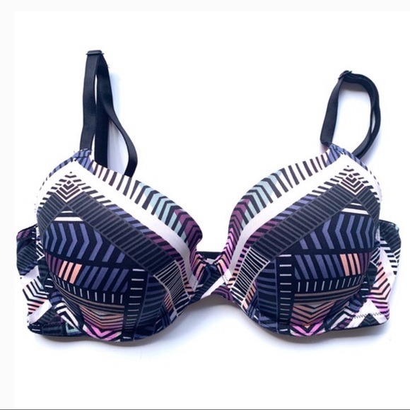 PINK Victoria's Secret Other - PINK Victoria’s Secret Wear Everywhere Push Up Bra